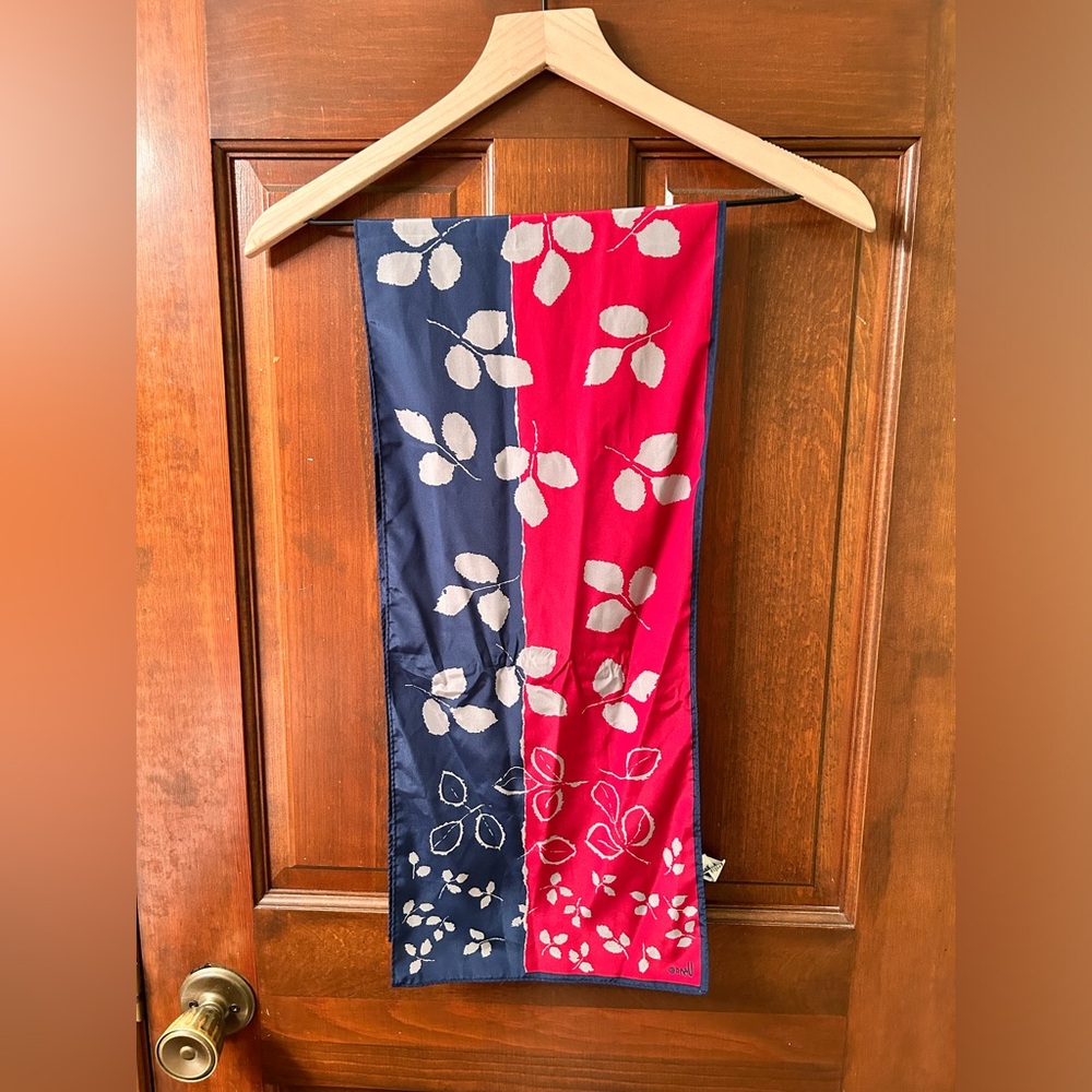 UENA VTG Beautiful red and blue oblong scarf. Made in Japan.